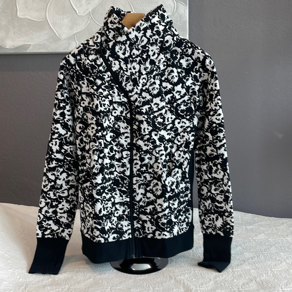 Lululemon jacket
